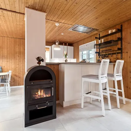 Smilla - 300m From The Sea By Interhome